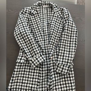 Unique Black and White houndstooth Tweed Jacket